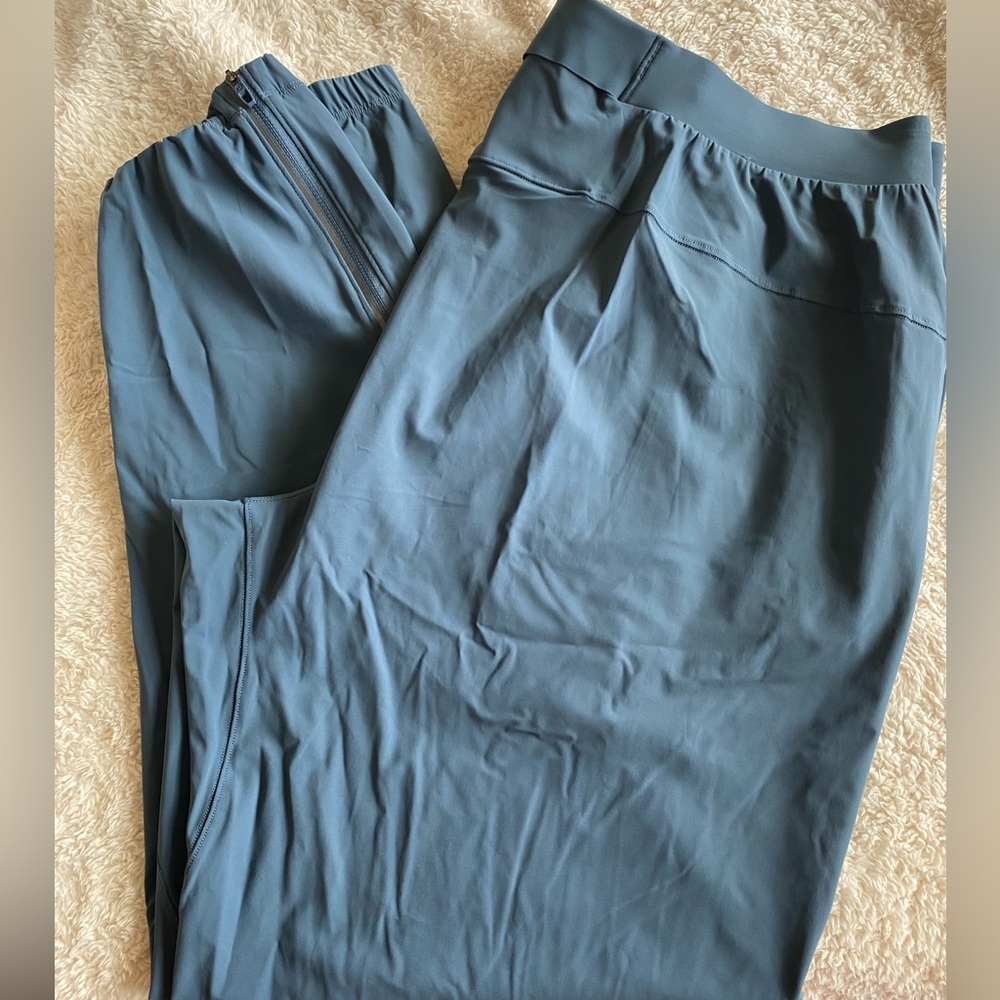 Lululemon Surge Joggers